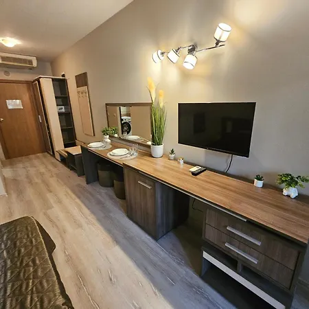 Elena 340 Apartment *